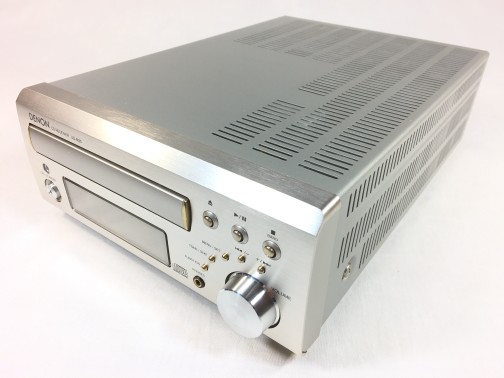 ud-m30-2.jpg